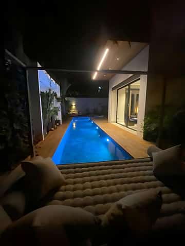 Villa Zoom — Terrasse couverte et piscine